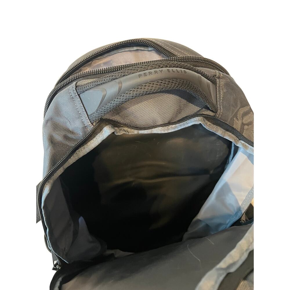 Perry Ellis Portfolio Padded Backpack - Picture 3 of 5